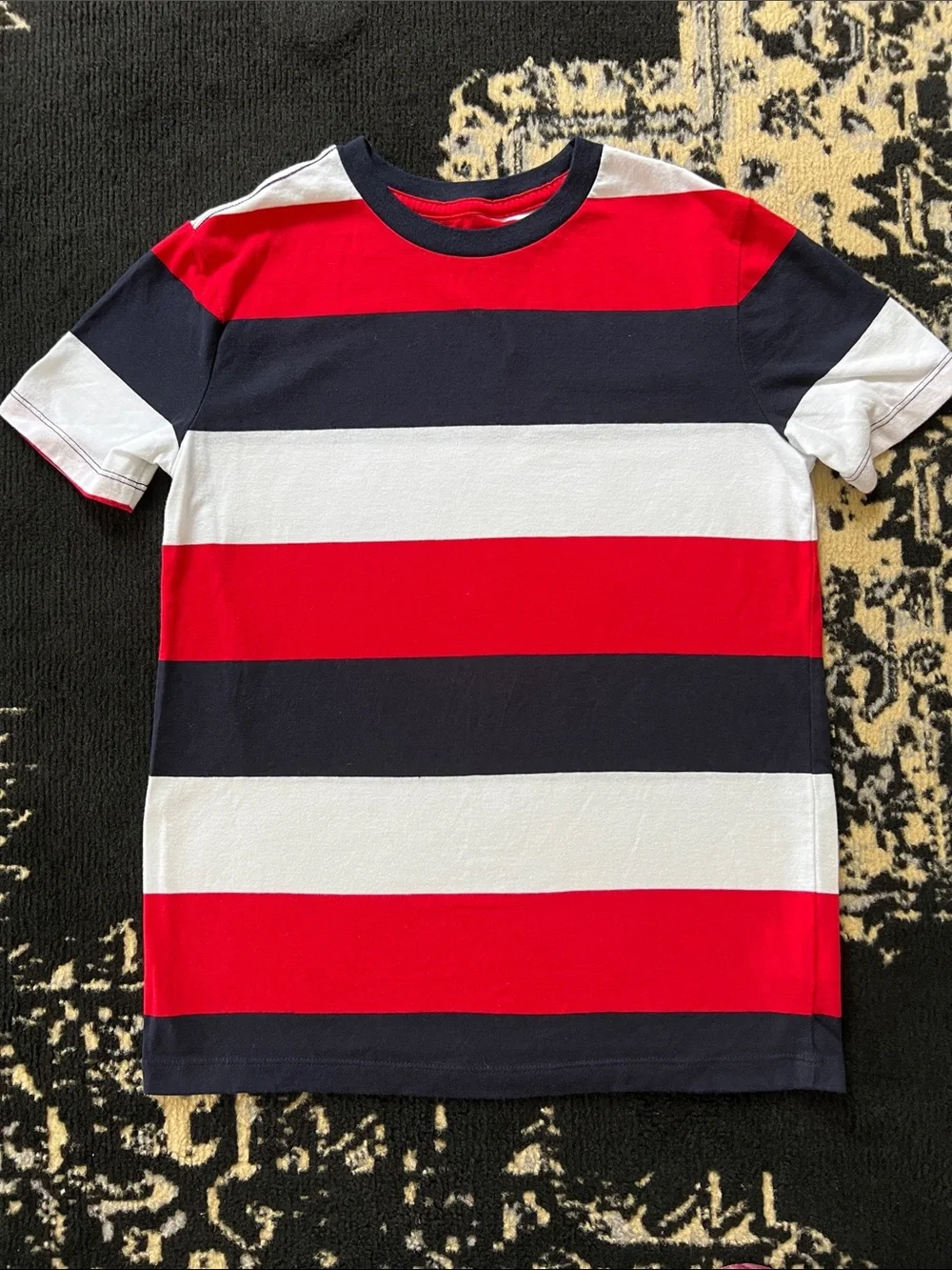 Boys Old Navy tees